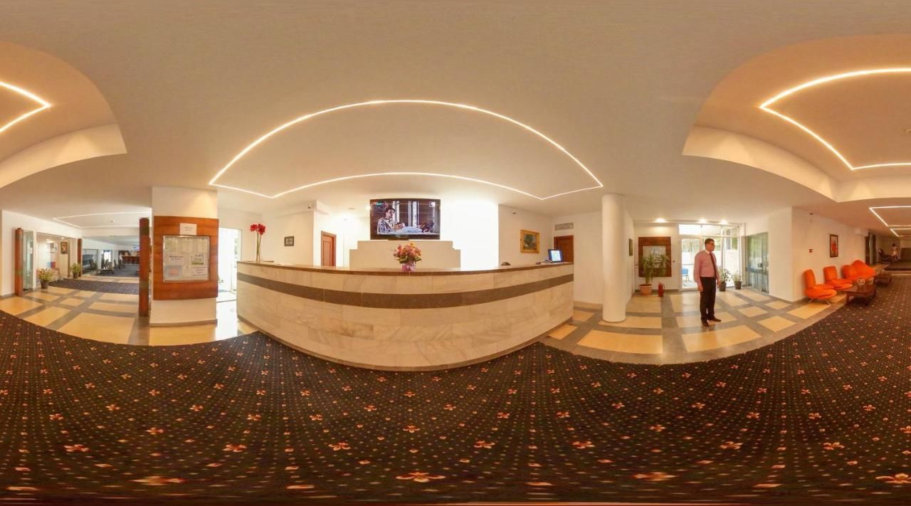 Отель Hotel Agora Нептун-33